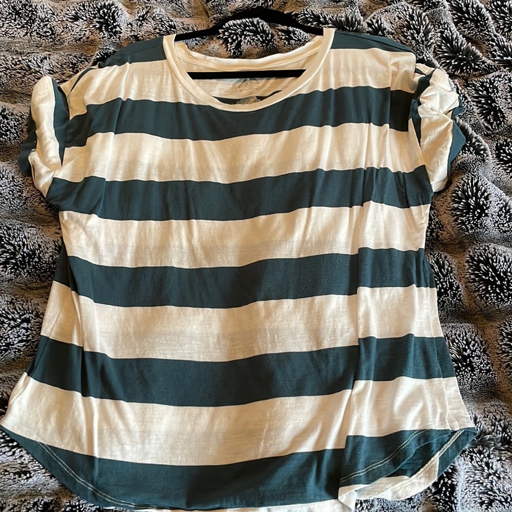 Maurices 24/7 t shirt